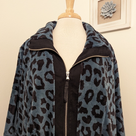 LIVI | Lane Bryant Half Zip Sherpa Pullover Leopard Print Melancholy 26/28 4X - Picture 6 of 11